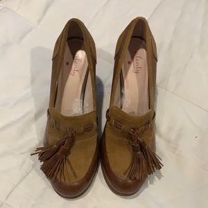 Plenty by Tracy Reese. Brown Leather & Suede Heel Loafer Pump. Size 38.5